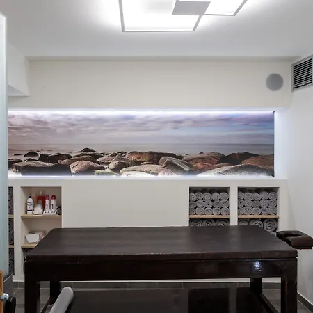 Szálloda Liana & 4*