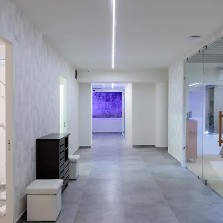 Szálloda Liana & 4*