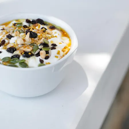 Liana & Szálloda Ájosz Prokópiosz