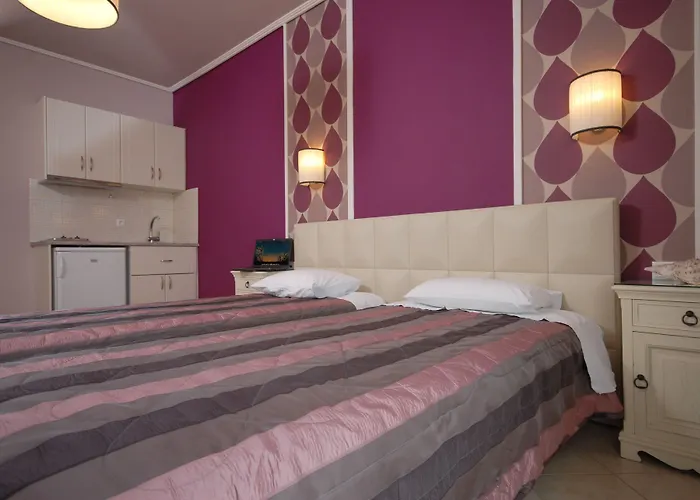 Liana & Otel Agios Prokopios (Naxos)