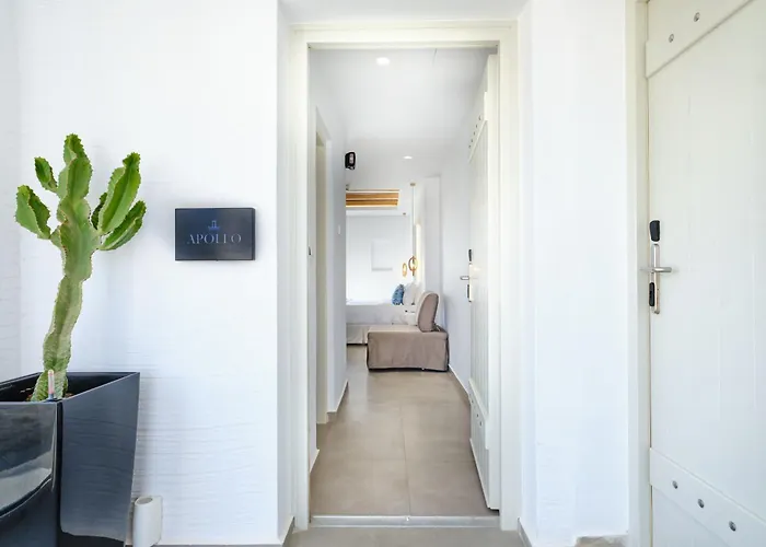 Liana & Otel Agios Prokopios (Naxos)