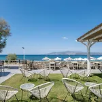 Liana & Hotel 4*