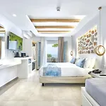Liana & 4*