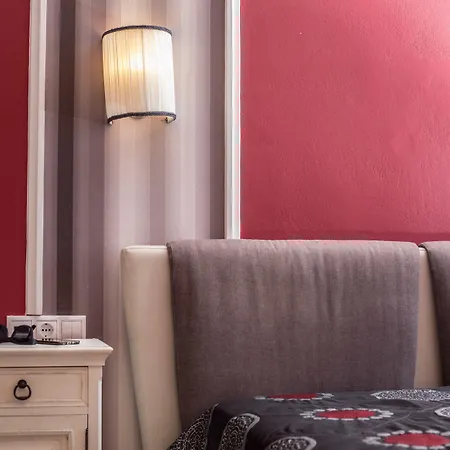 Liana & 아기오스프로코피오스