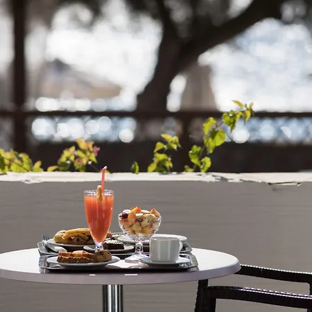 Hotel Liana & 4*